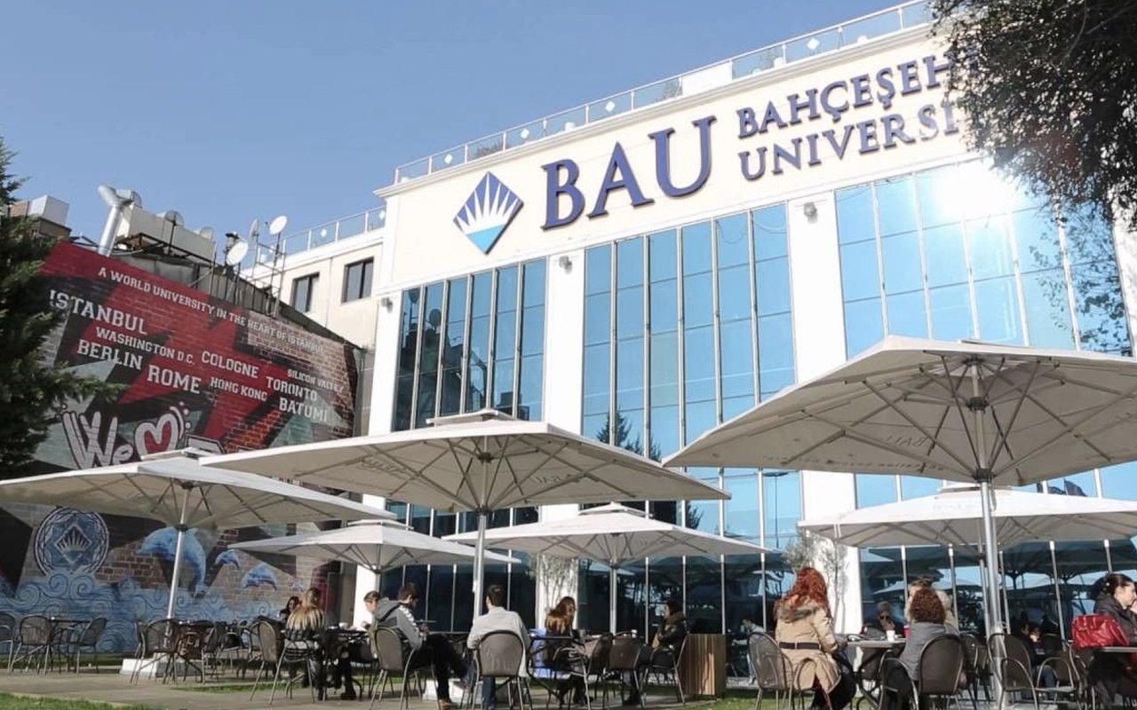 جامعة بهتشه شهير في اسطنبول Istanbul Bahçeşehir University