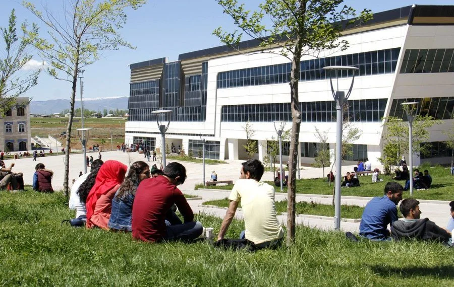 جامعة بيتلس إيرن Bitlis Eren university في تركيا 